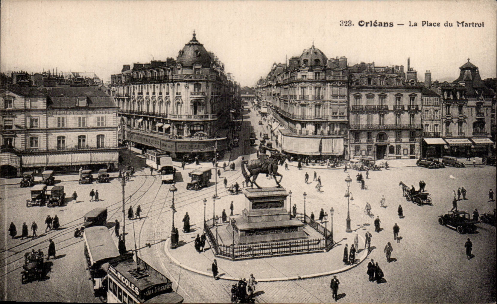 CPA Orleans the place of Martroi