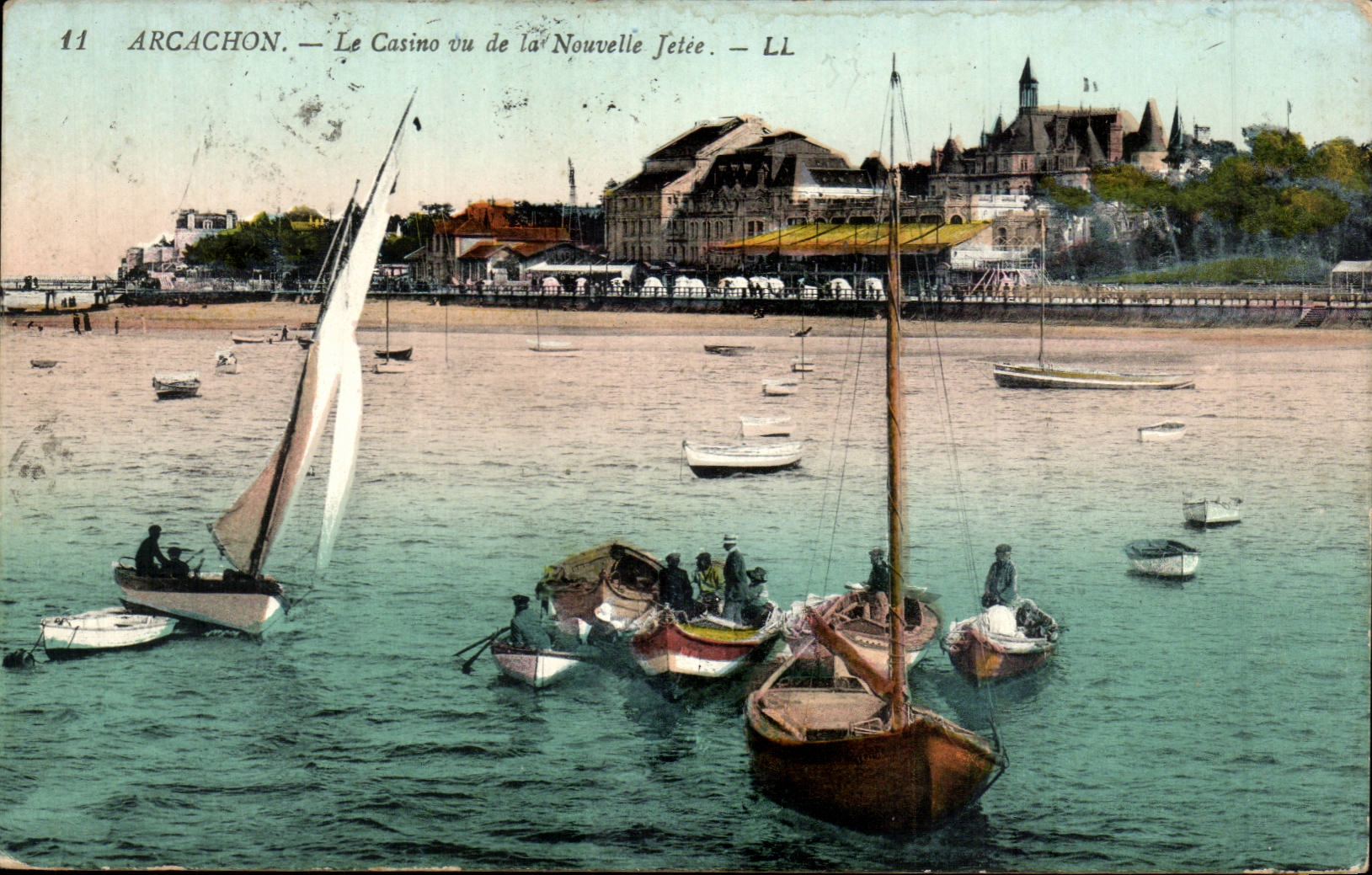 Arcachon CPA Le casino vu de la nouvelle jetee Bateaux