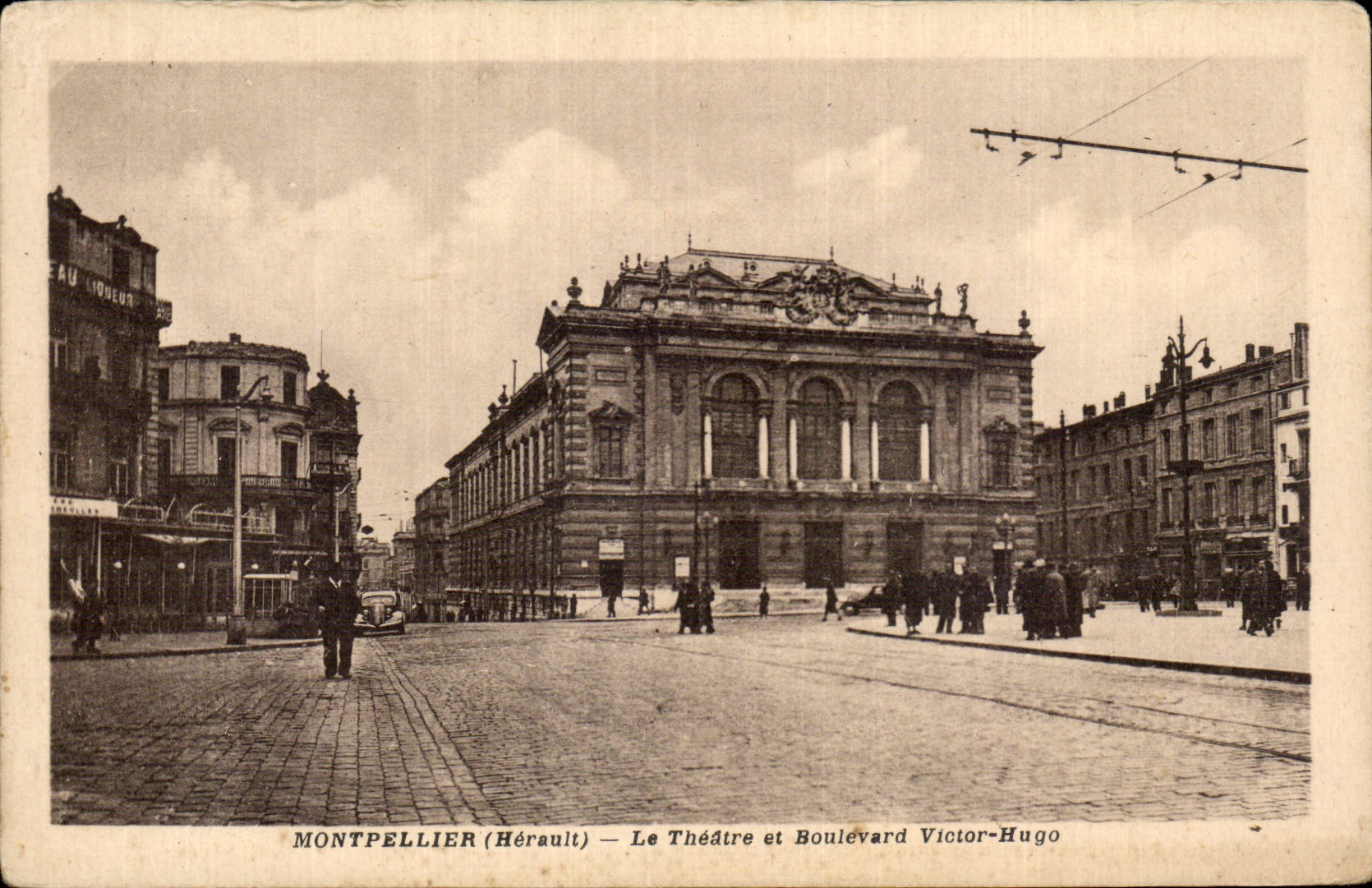 Montpellier CPA Le theatre et boulevard Victor Hugo