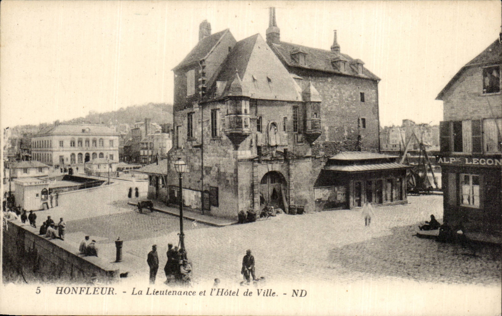 CPA Honfleur the lieutenancy and the town hall
