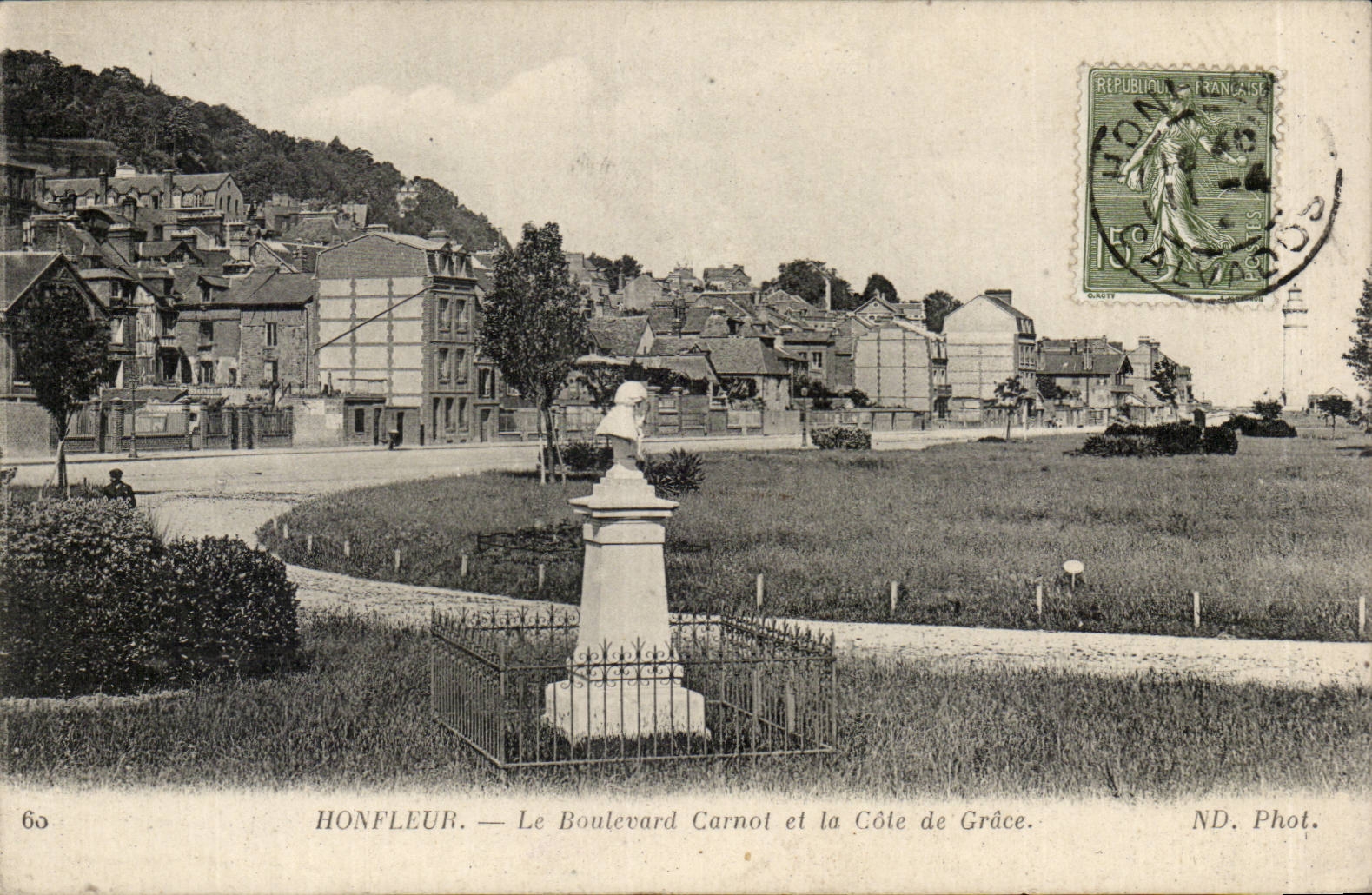 CPA Honfleur Le boulevard Carnot et la cote de Grace