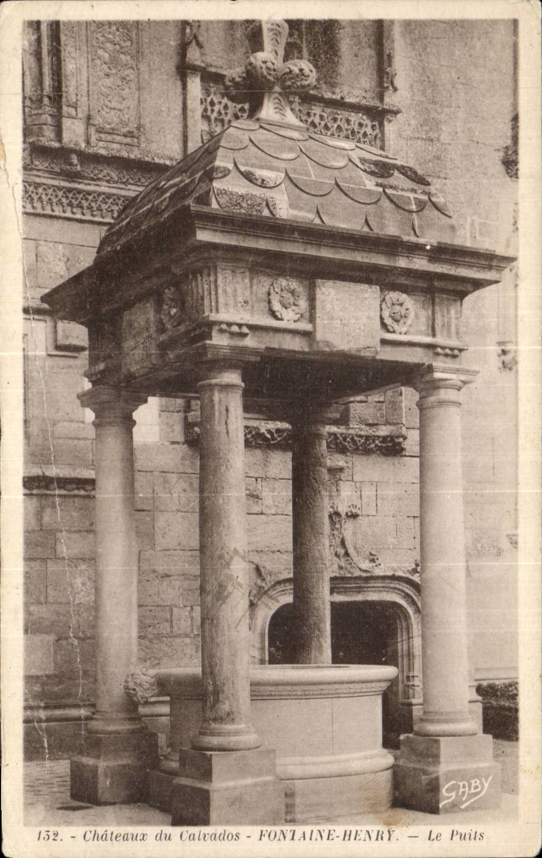 CPA Castle of the Apple-brandy Heny Fountain the well