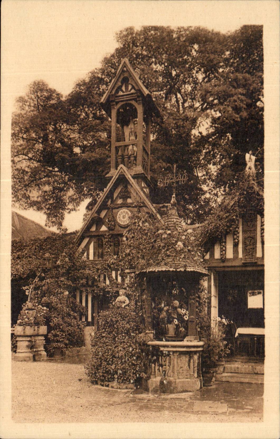 Divine CPA on sea Fashionable country inn of William the Conqueror Court Louis XIV