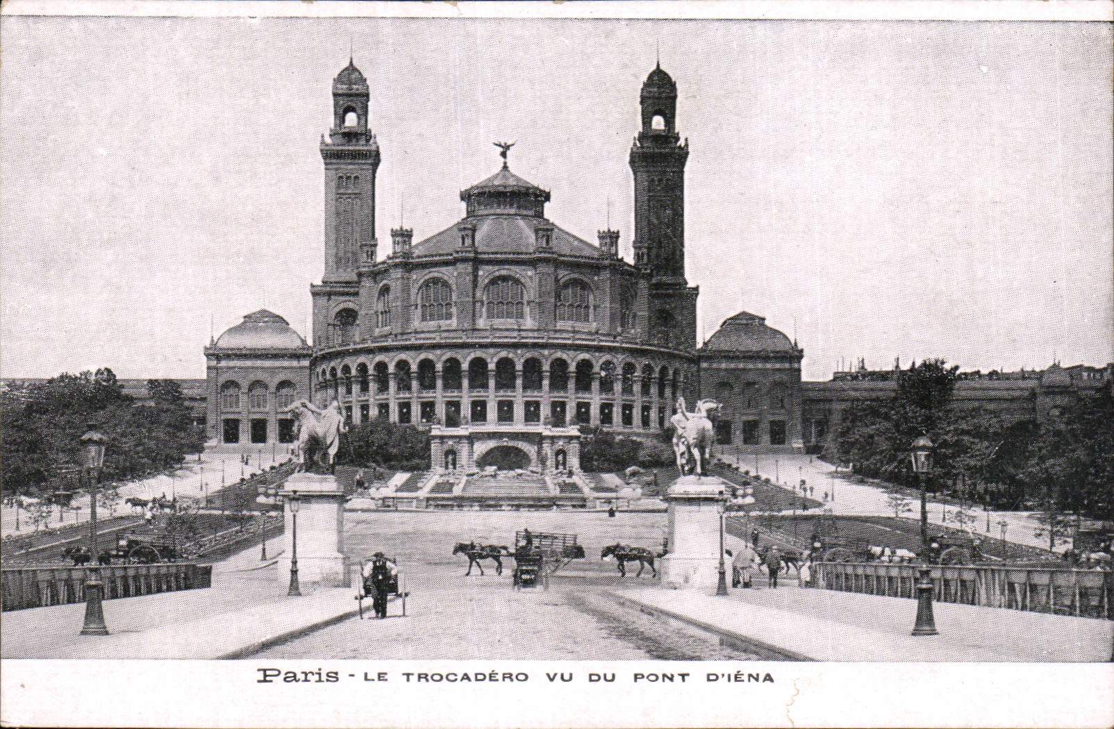 CPA Paris Trocadero seen of the bridge of iena