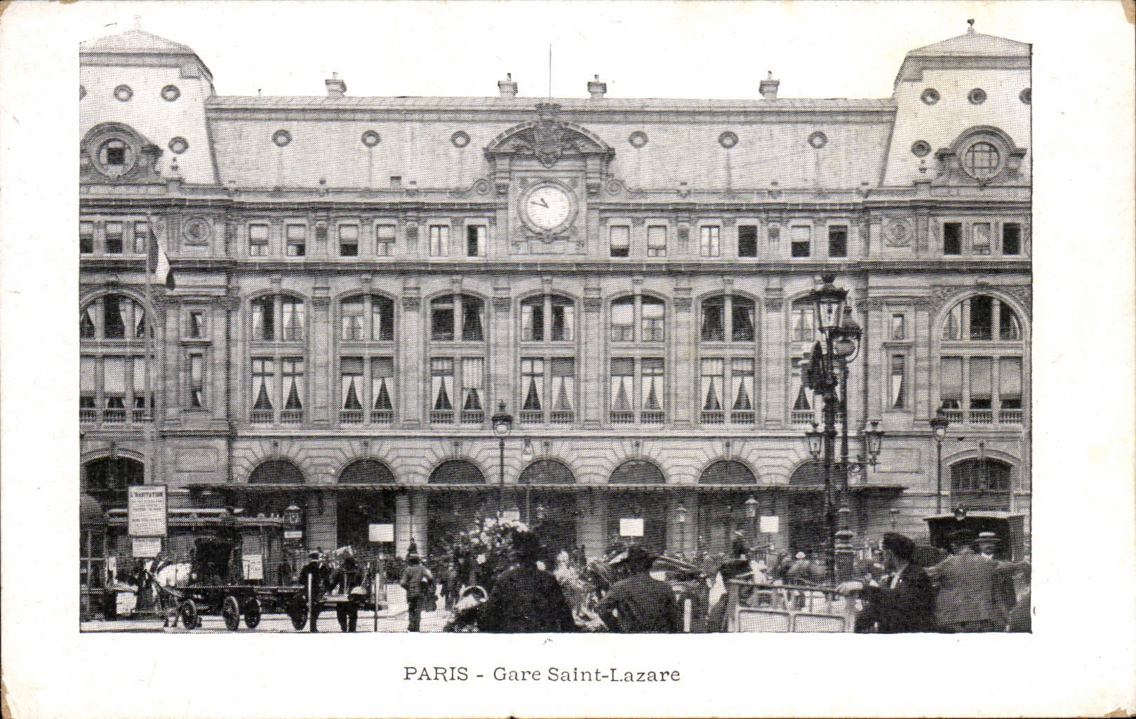 CPA Paris Parks Lazare Saint