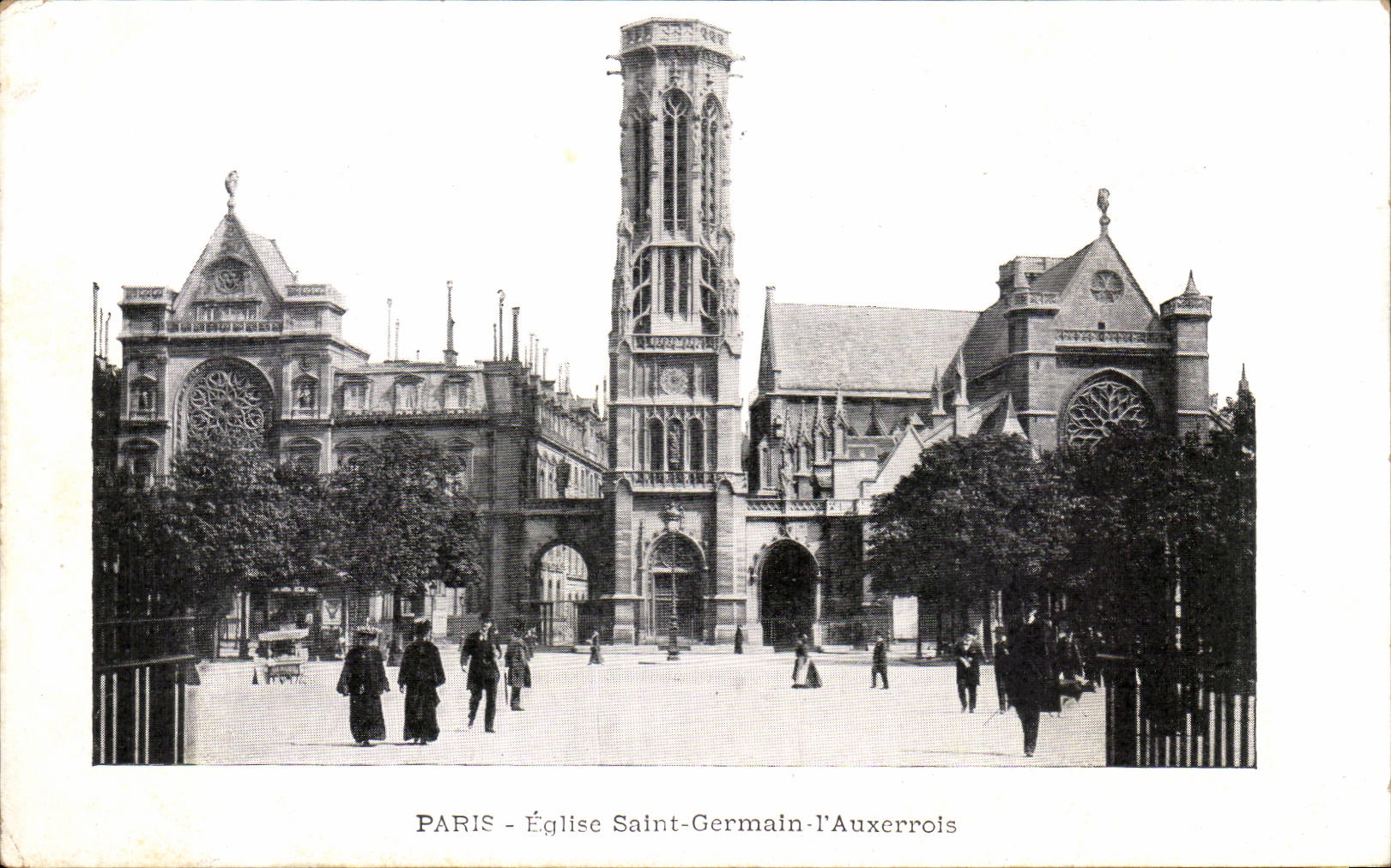 CPA Paris Eglise Saint Germain l'Auxerrois