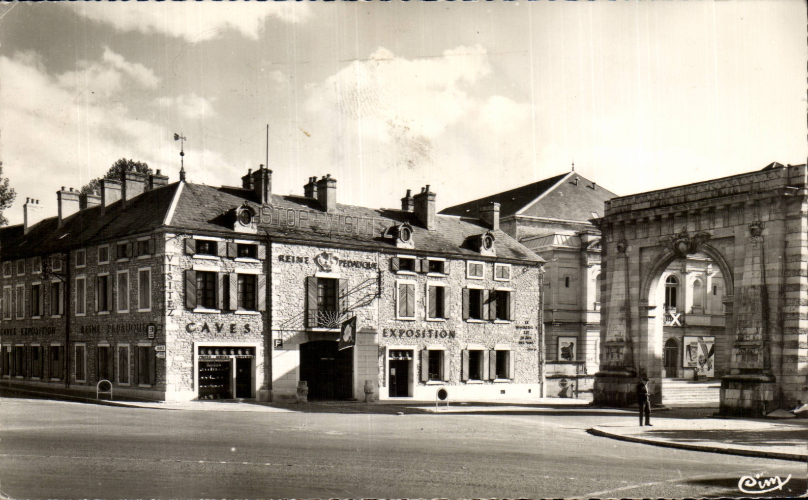 CPSM Beaune Cellars exposure of the queen