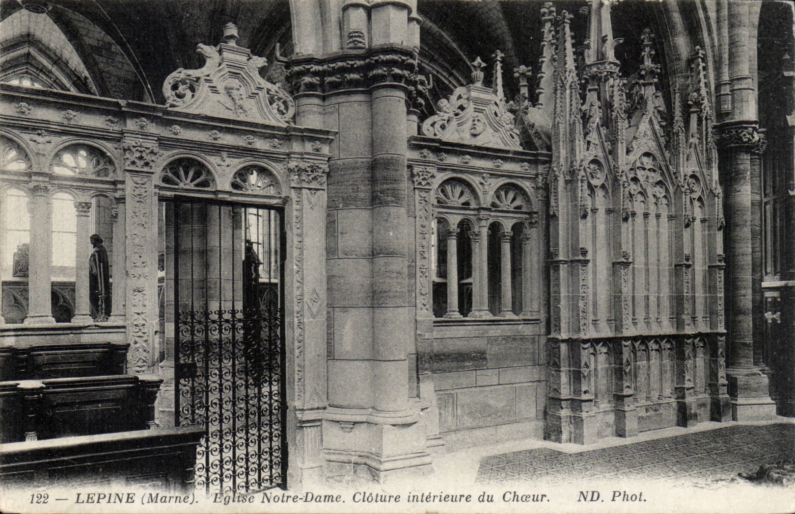CPA Lepine Eglise Notre Dame Encloses interior chorus
