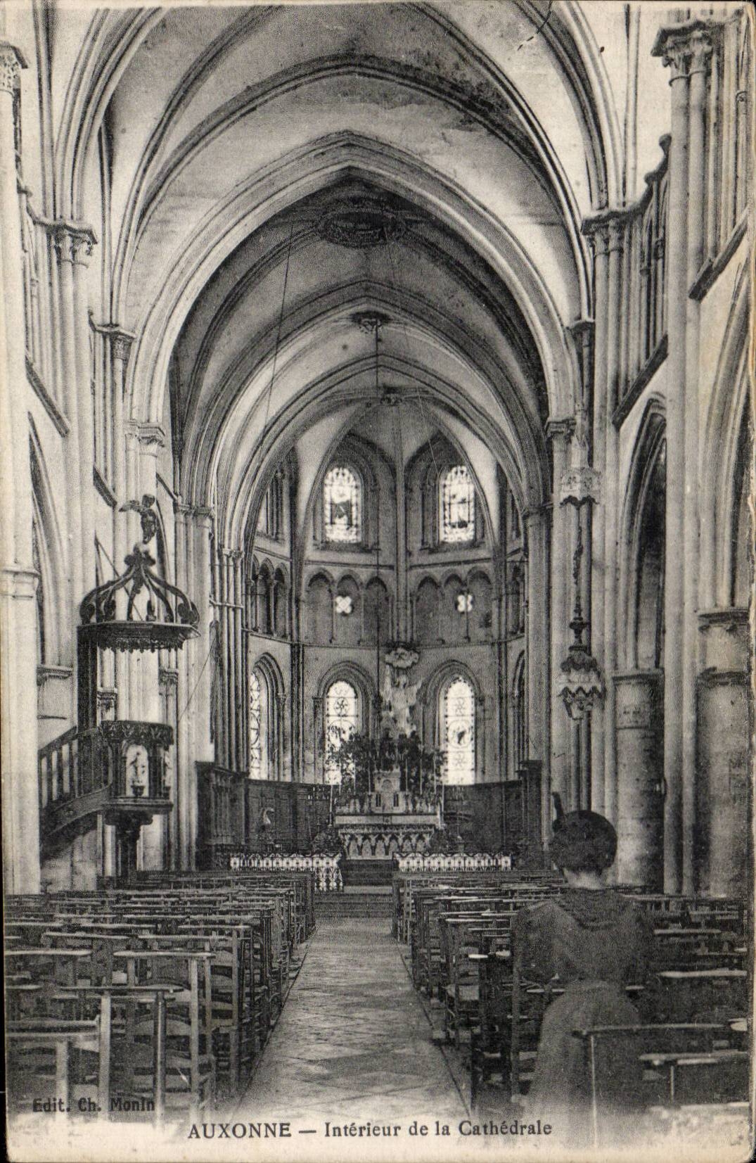 CPA Interior Auxonne of the cathedral