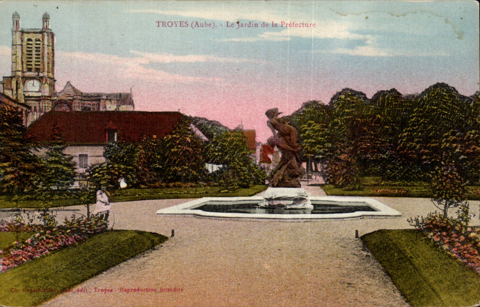 CPA Troyes the garden of the Prefecture
