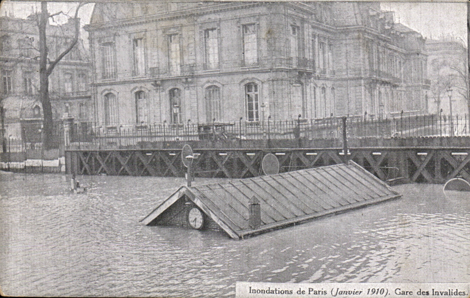 CPA Paris Inondations January 1910 Raw of the Seine Parks Invalides