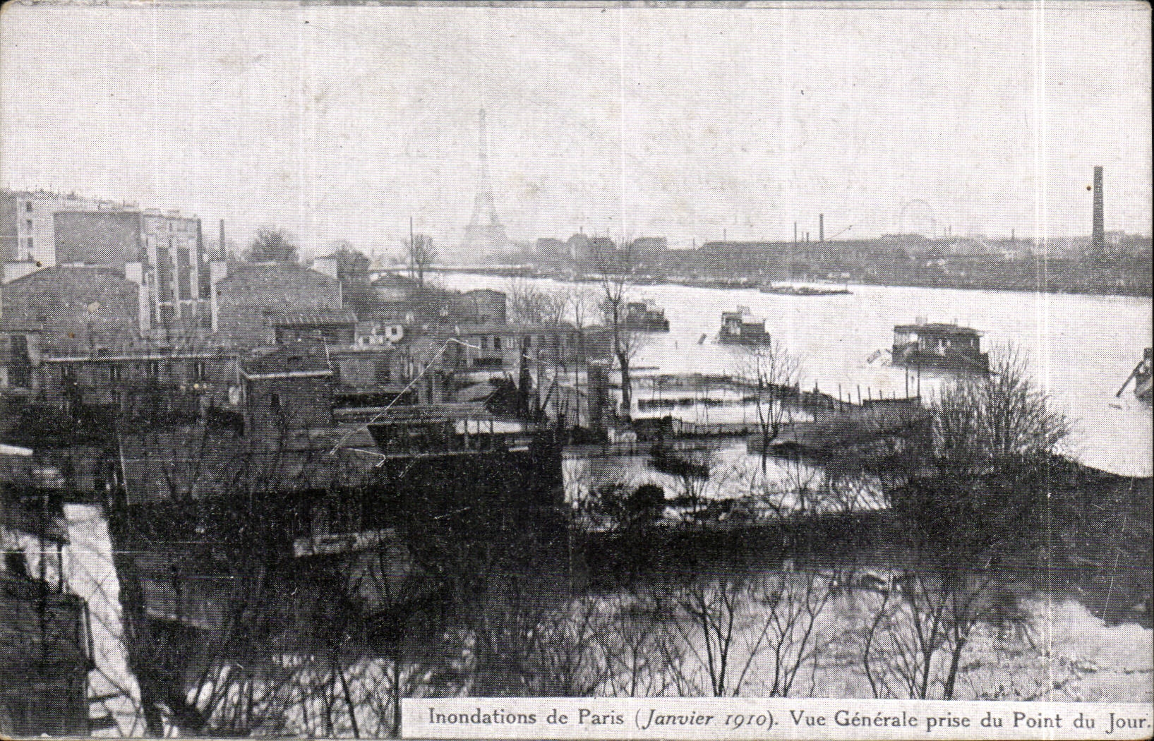 CPA Paris Floods January 1910 View taken of the point of the day Eiffel Tower