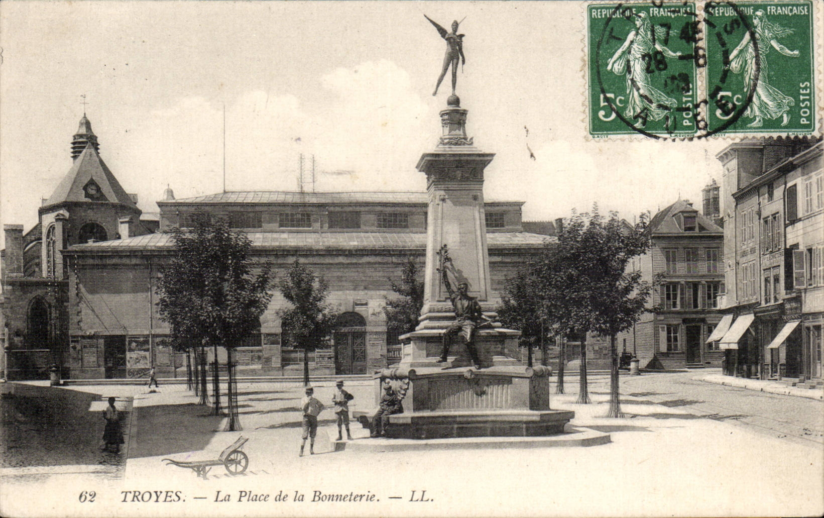 Troyes CPA the place of hosiery