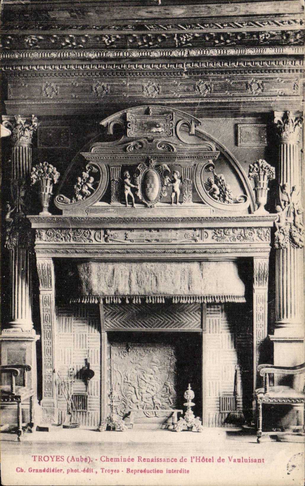 Troyes CPA Chimney Renaissance of the Verluisant hotel