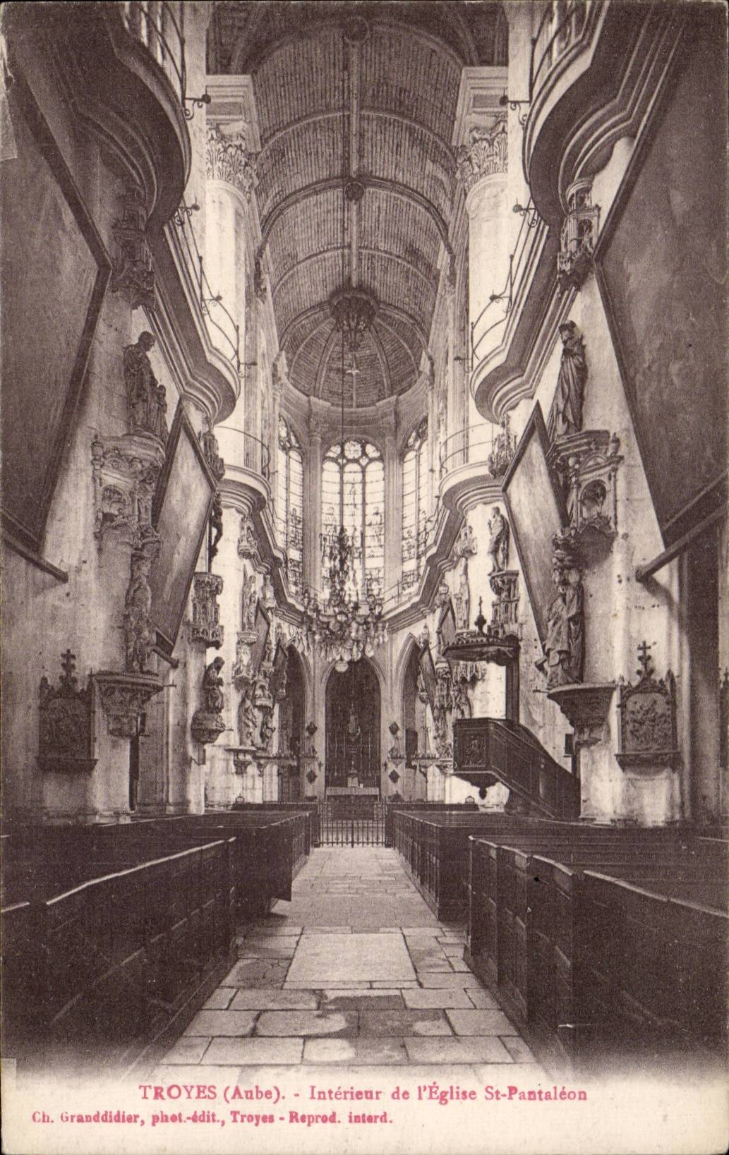 Interior Troyes CPA of the church St Pantaleon