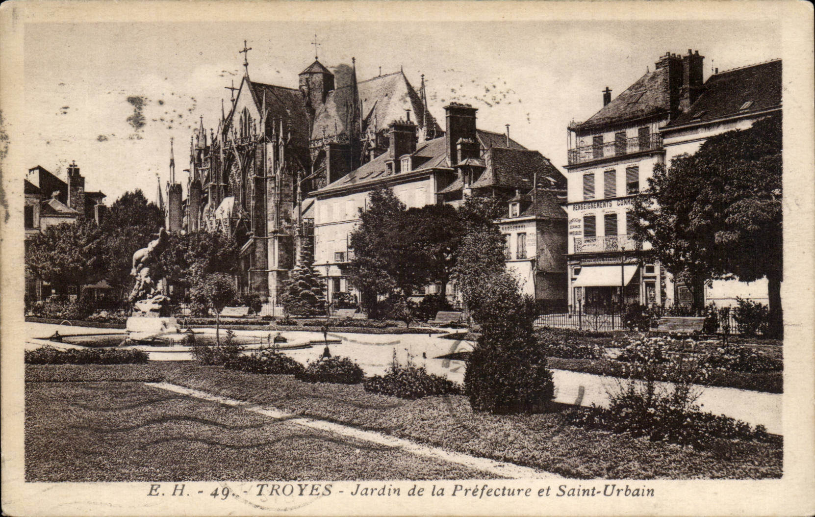 Troyes CPA Garden of the Prefecture and Saint Urbain