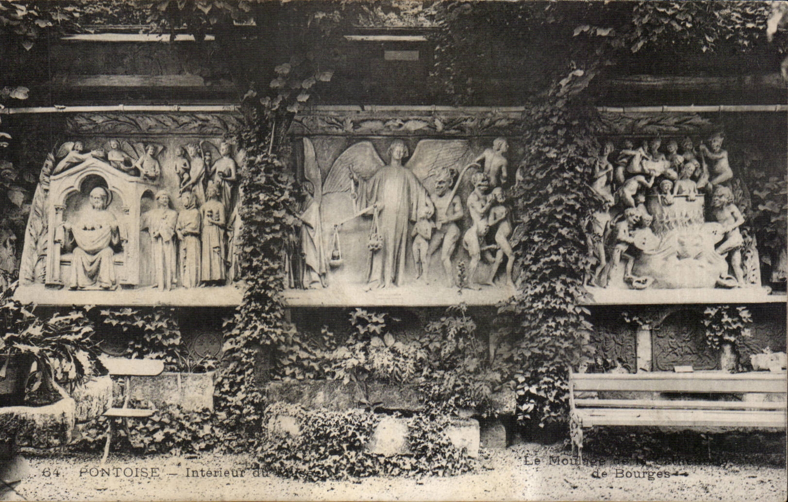 Interior Pontoise CPA of the museum