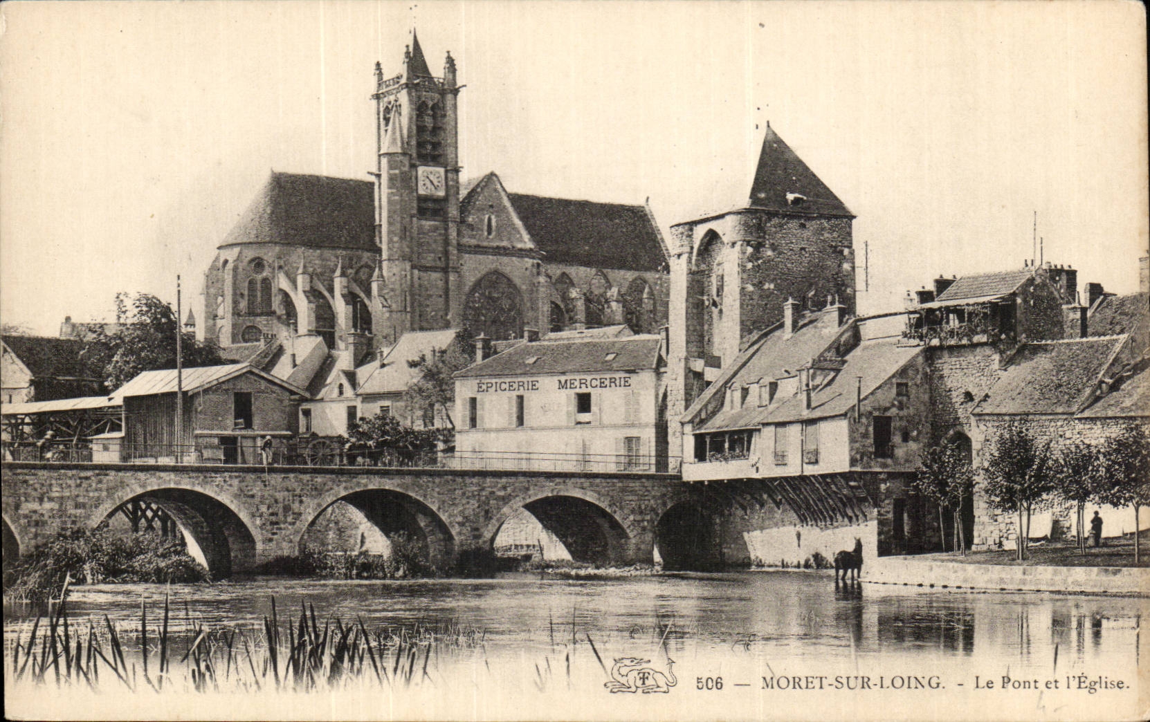 CPA Moret sur Loing Le pont et l'eglise