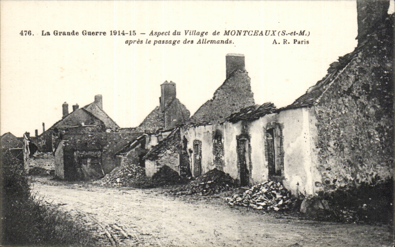 CPA Aspect of the village of Montceaux after the passage of the Germans