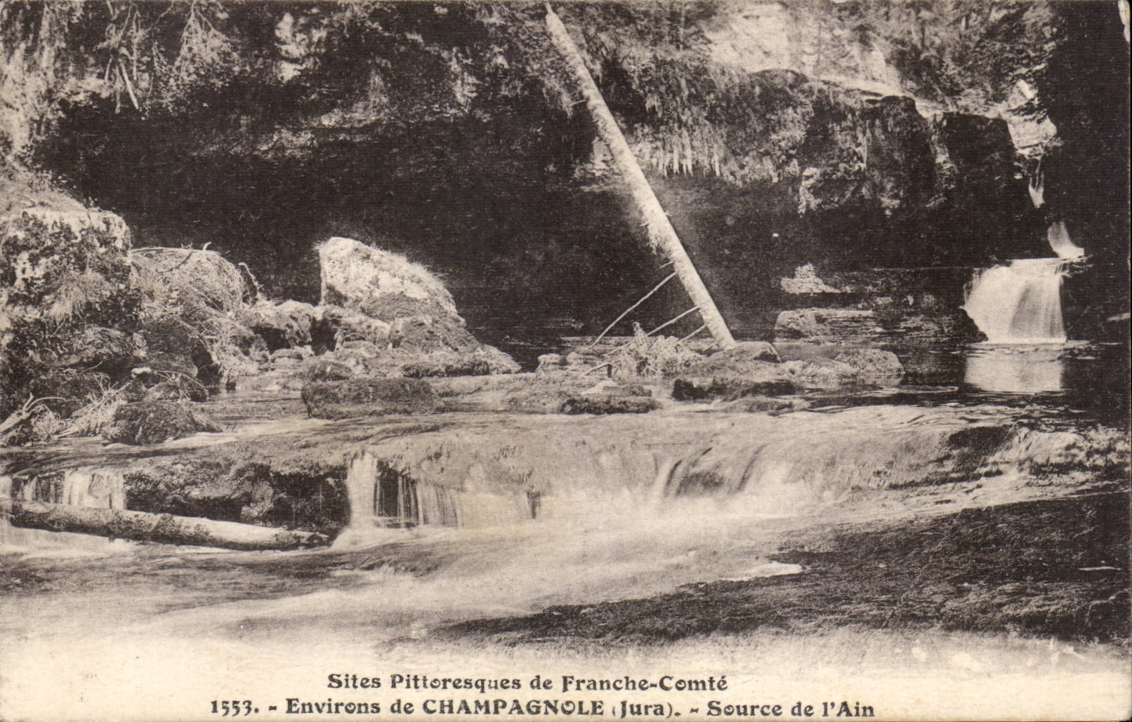 CPA Surroundings of Champagnole Source of Ain