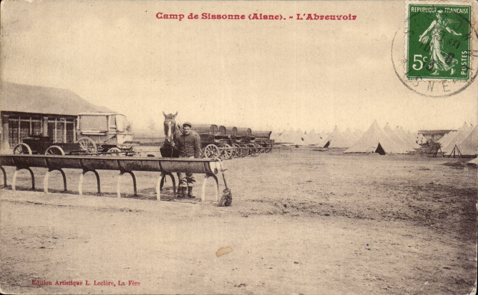 CPA Camp of Sissonne the feeding trough Militaria Horse