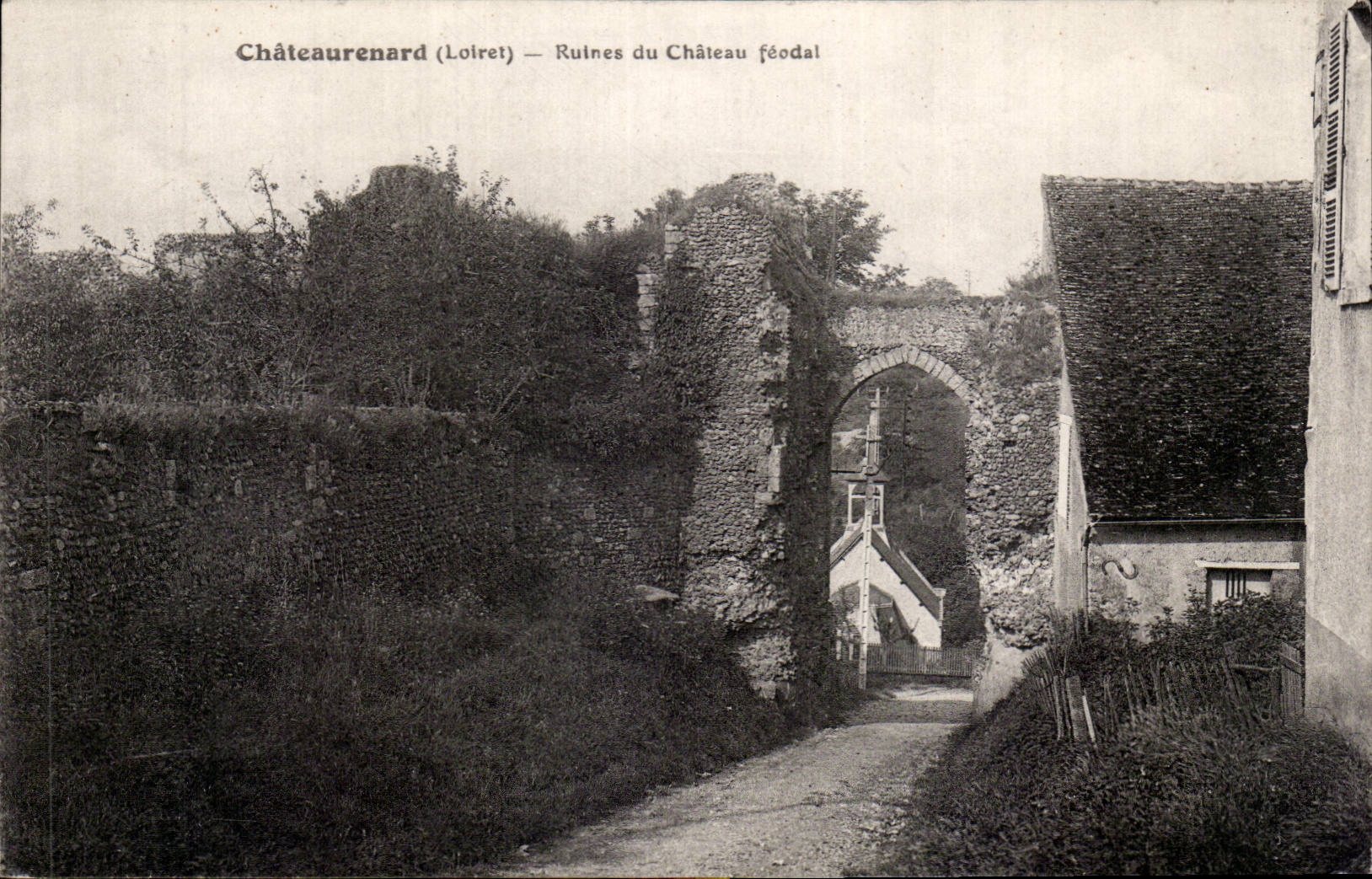 CPA Chateaurenard Ruins of the feudal castle