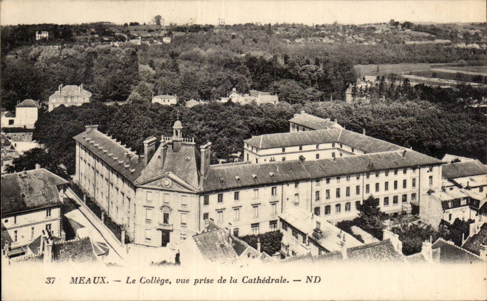 CPA Meaux the college Seen on the cathedral