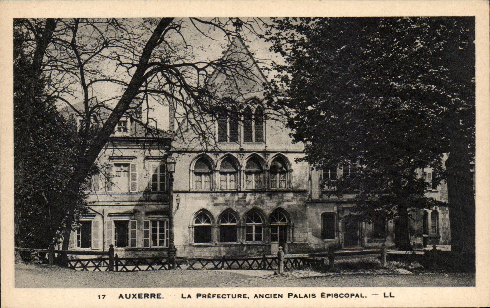 Alter episkopaler Gaumen Prafektur der Auxerre-CPA