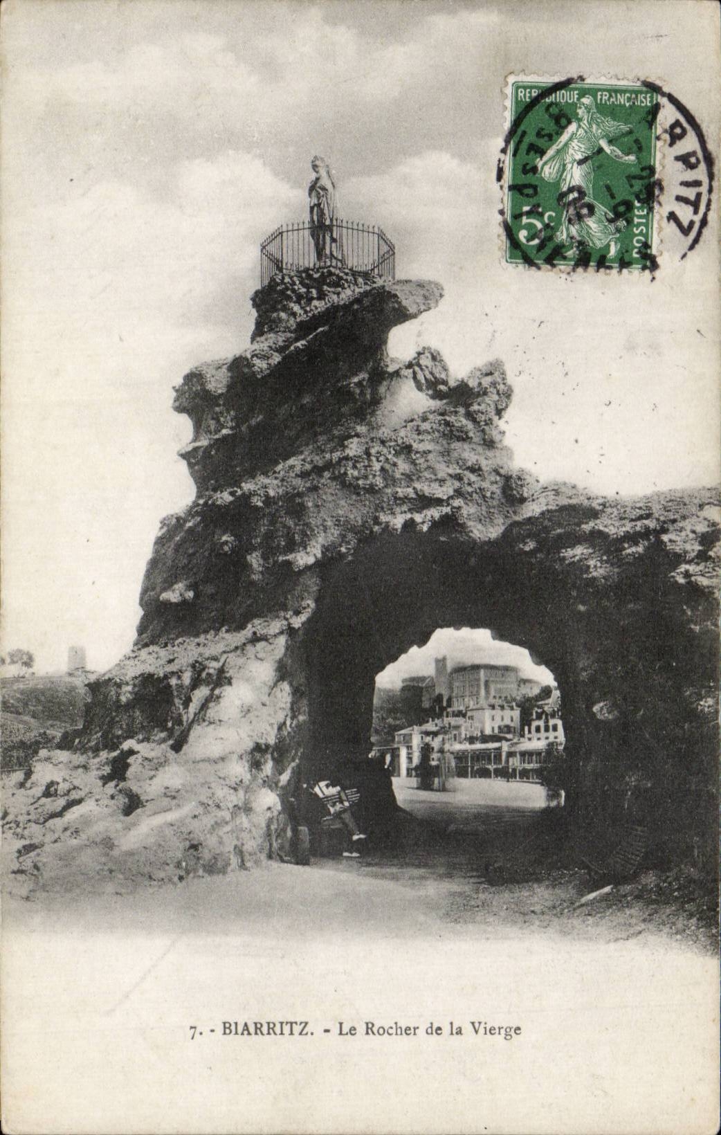 CPA Biarritz Le rocher de la vierge