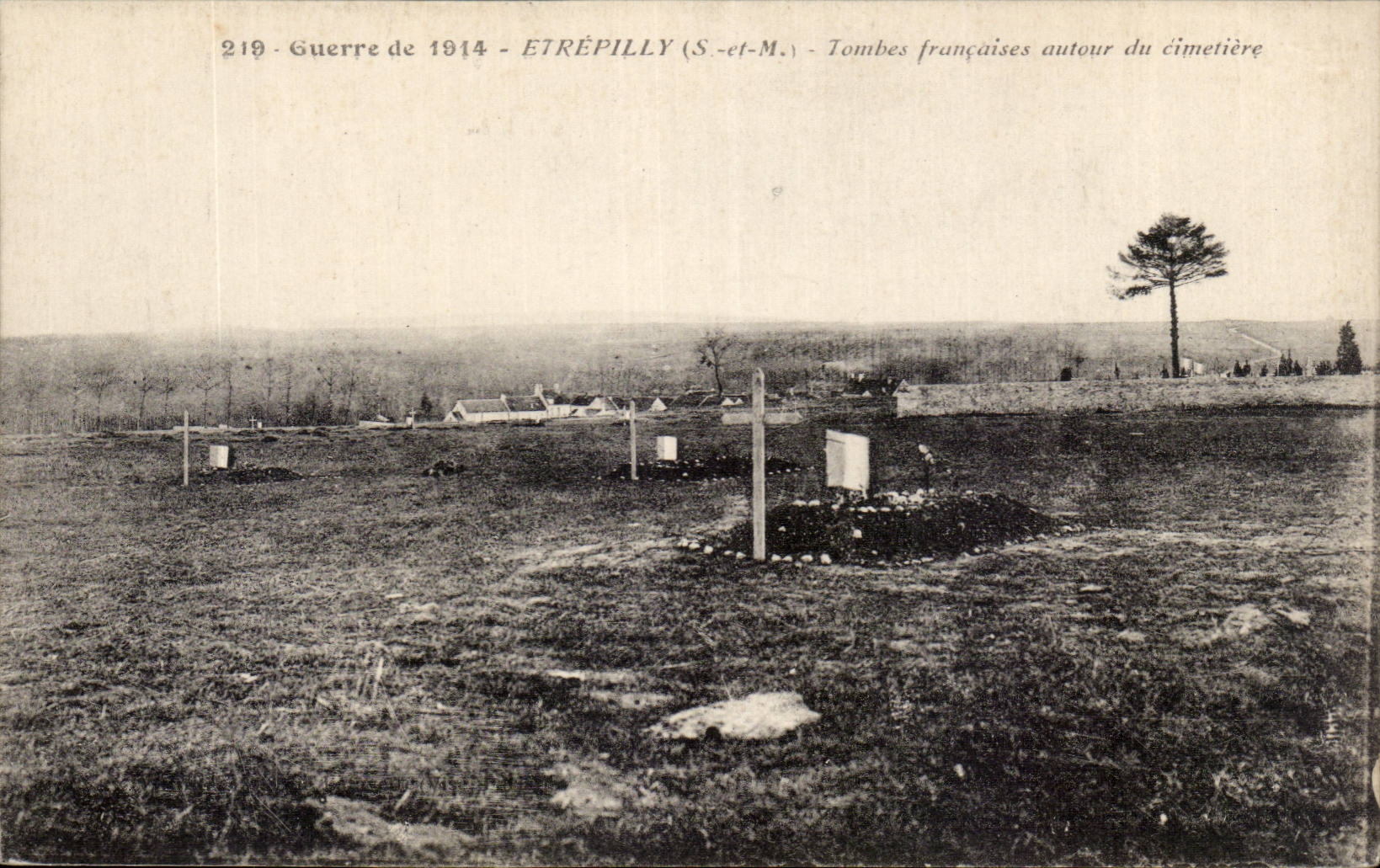 CPA Etrepilly French Tombs around the cemetery