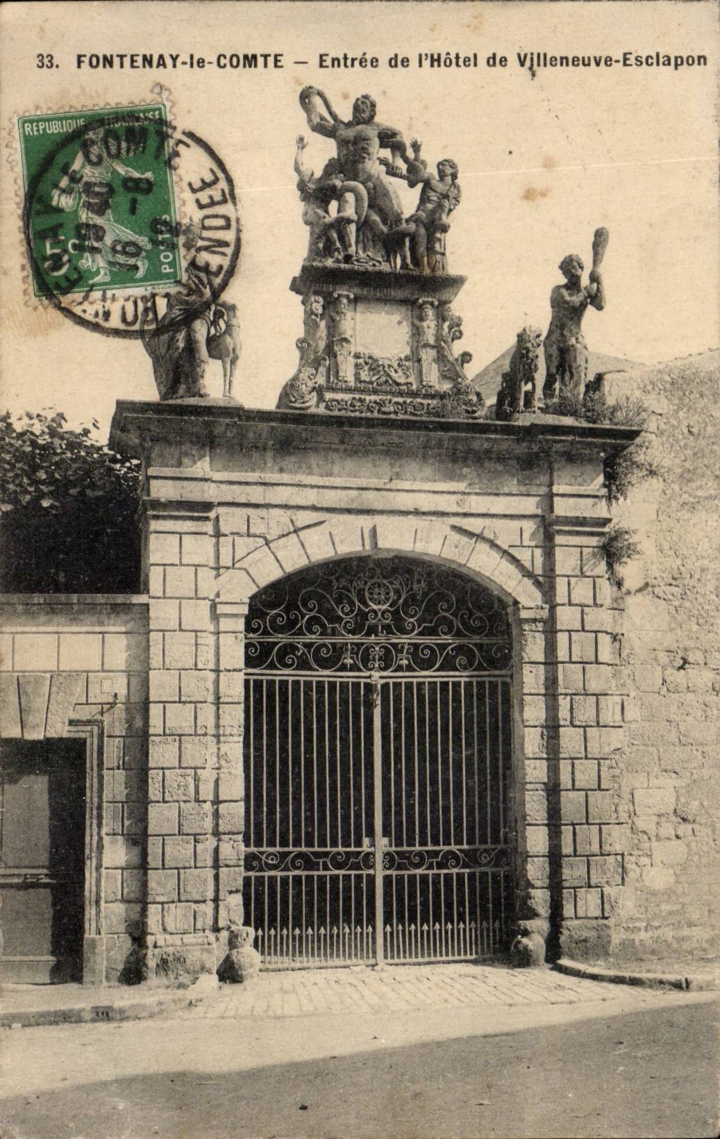 CPA Fontenay the Count Entree of the hotel of Villeneuve Esclapon