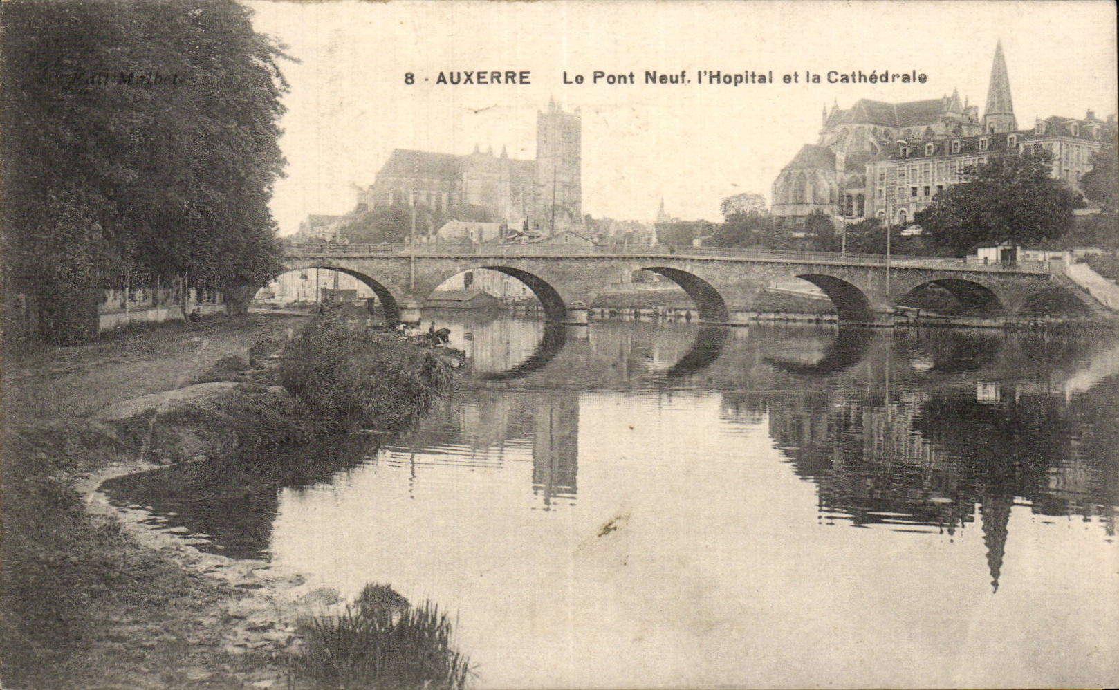 Auxerre CPA die neue Brucke das Krankenhaus und die Kathedrale