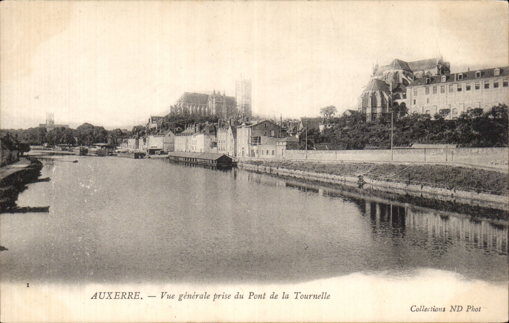 Ansicht die Auxerre-CPA vertreten von der Brucke des kleinen Aufsatzes