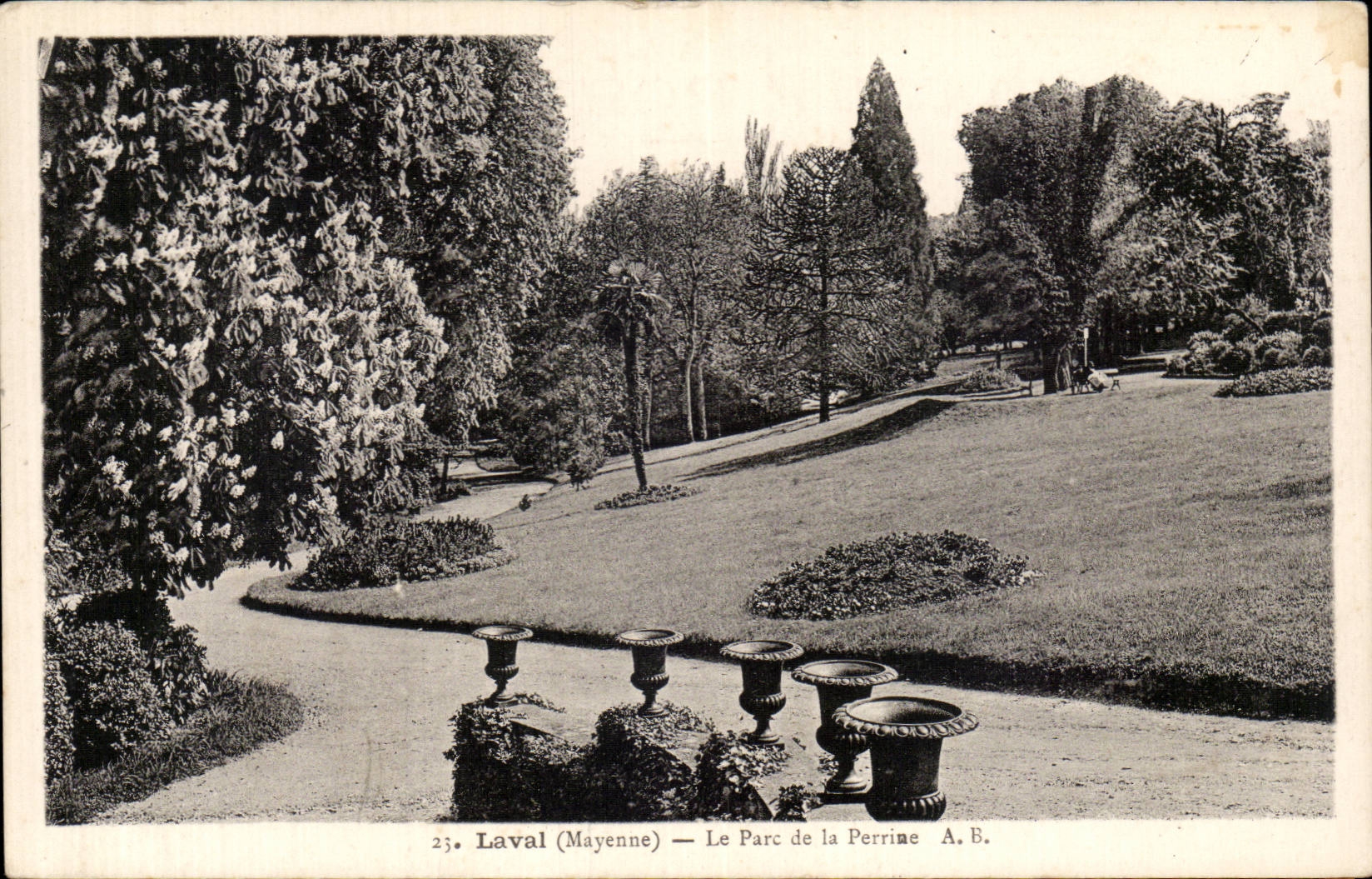 CPA Laval der Park von Perrine