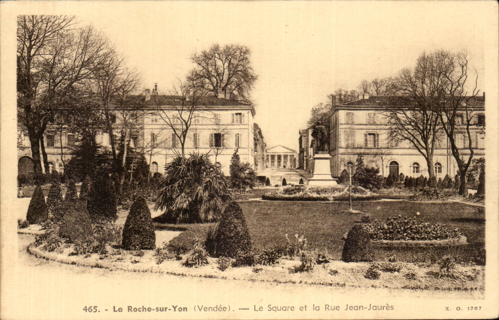 CPA the Rock on Yon the public garden and the street Jean Jaures