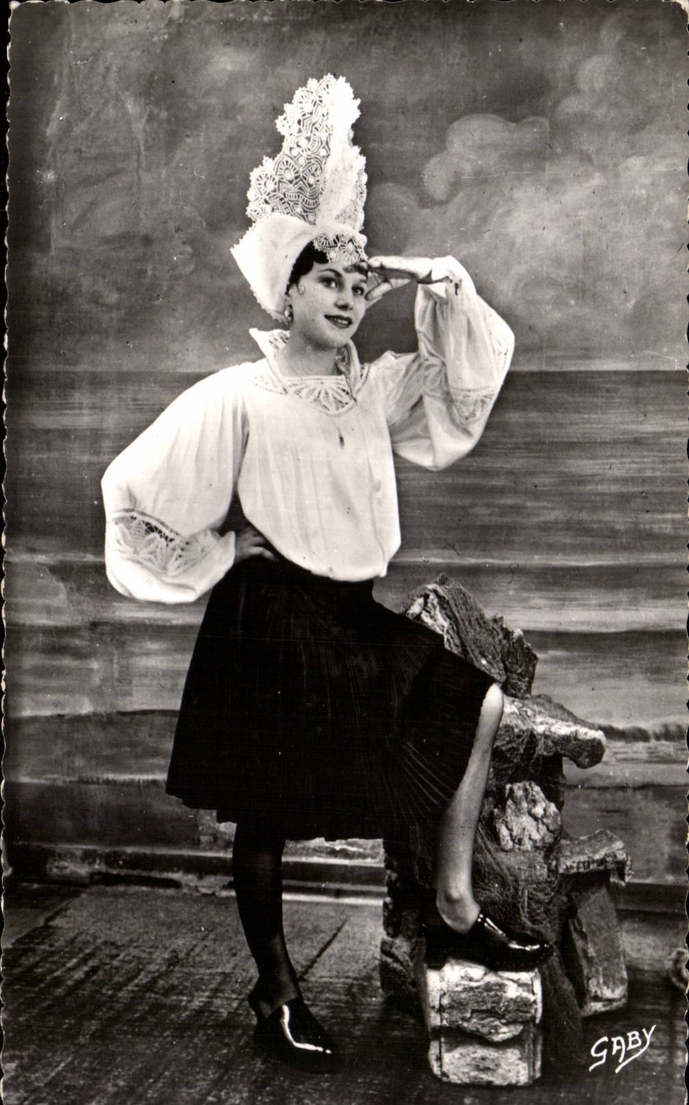 CPSM Sands of olonne Costume sanded Folklore Costume