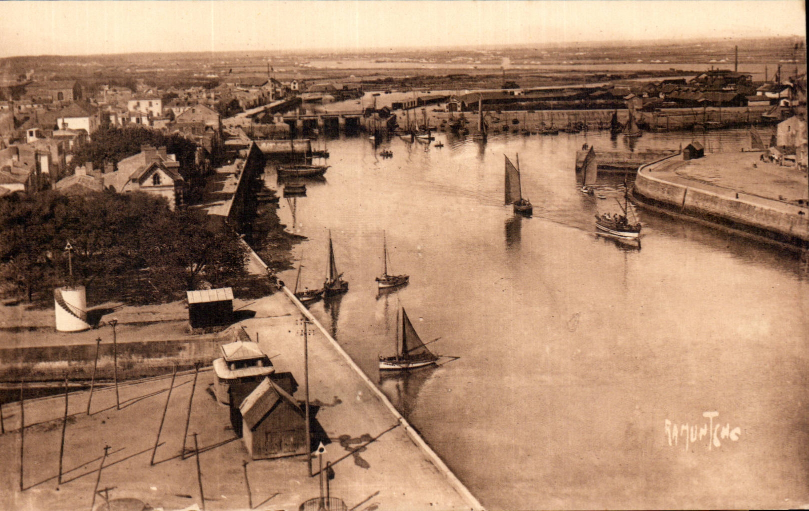 CPA Sables d'Olonne Kanal des Hafens