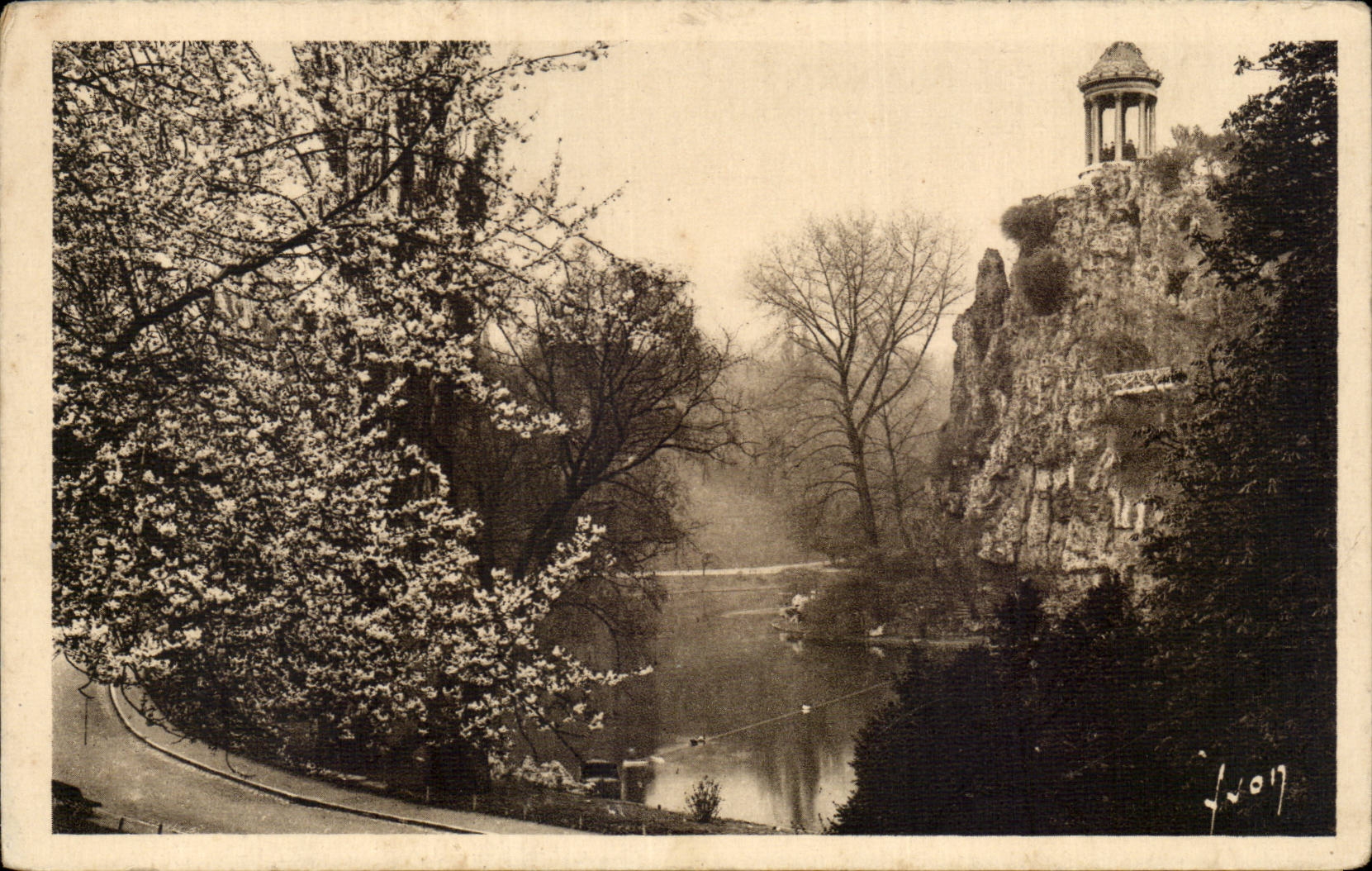 CPA Paris Park of the Chaumont Hillocks