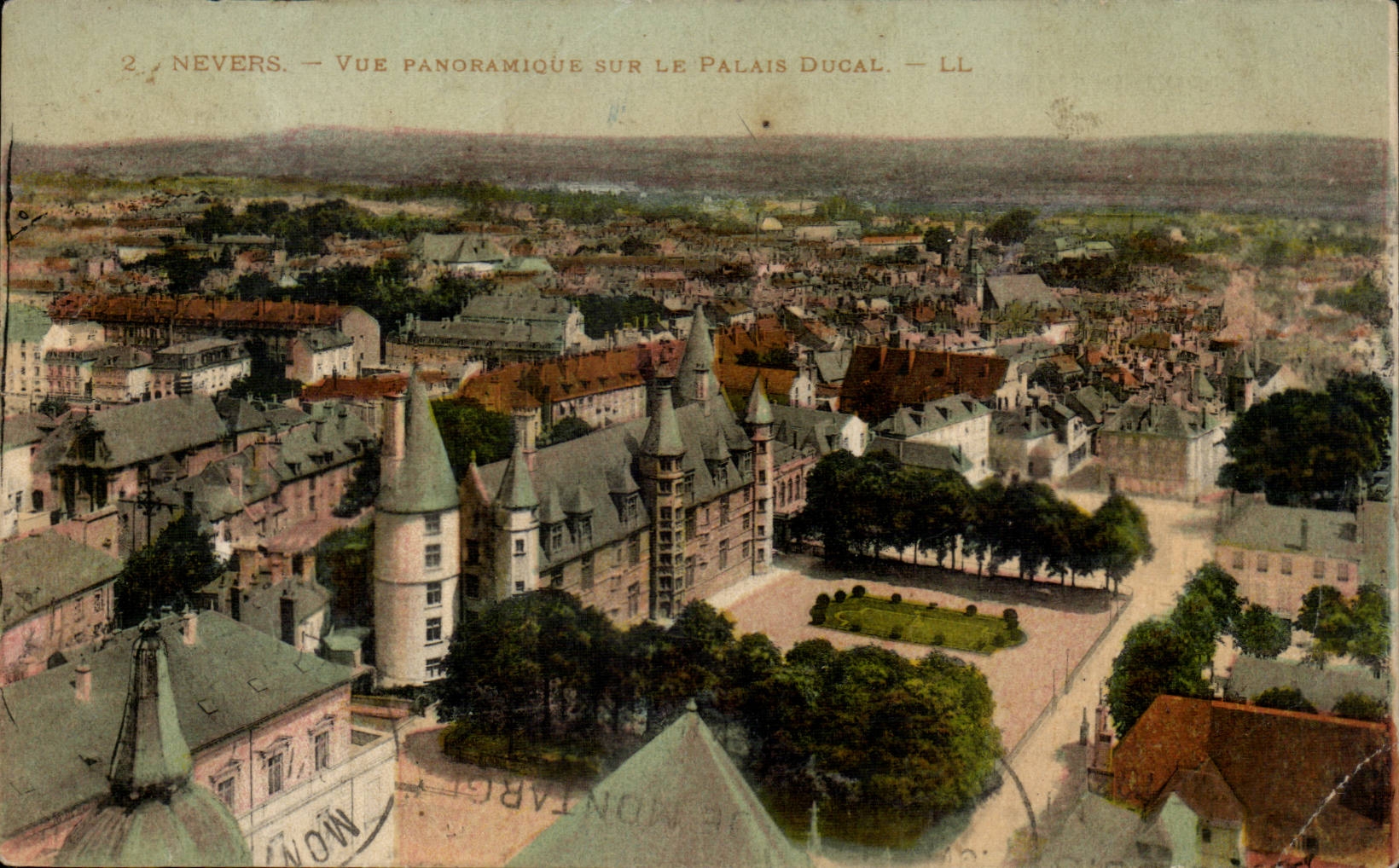 CPA Nevers panoramische Ansicht uber den ducal Gaumen