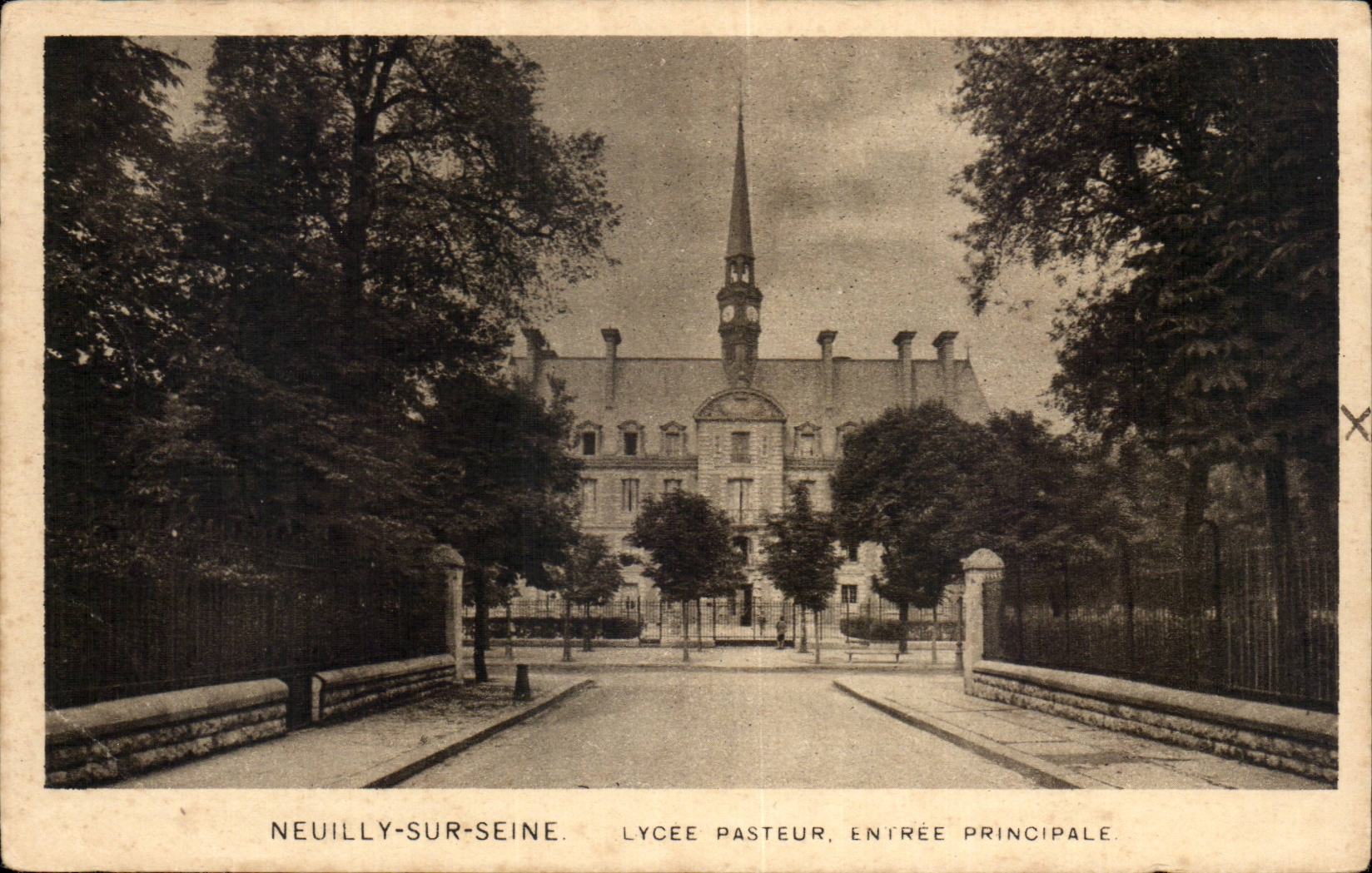 CPA Neuilly sur Seine Lycee Pasteur Entree principale