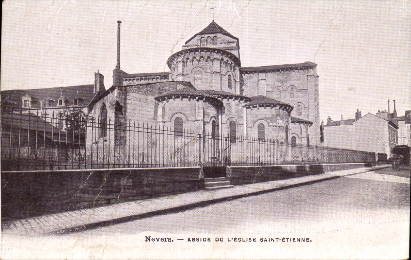 CPA Nevers Apse der Kirche Saint-Etienne