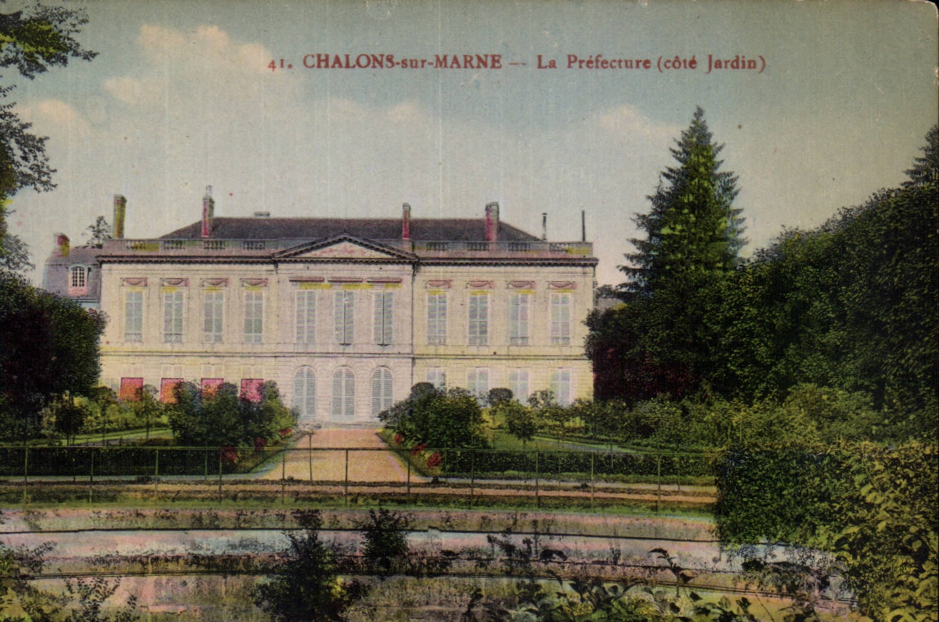 CPA Chalons on the Marne the prefecture Dimensions garden