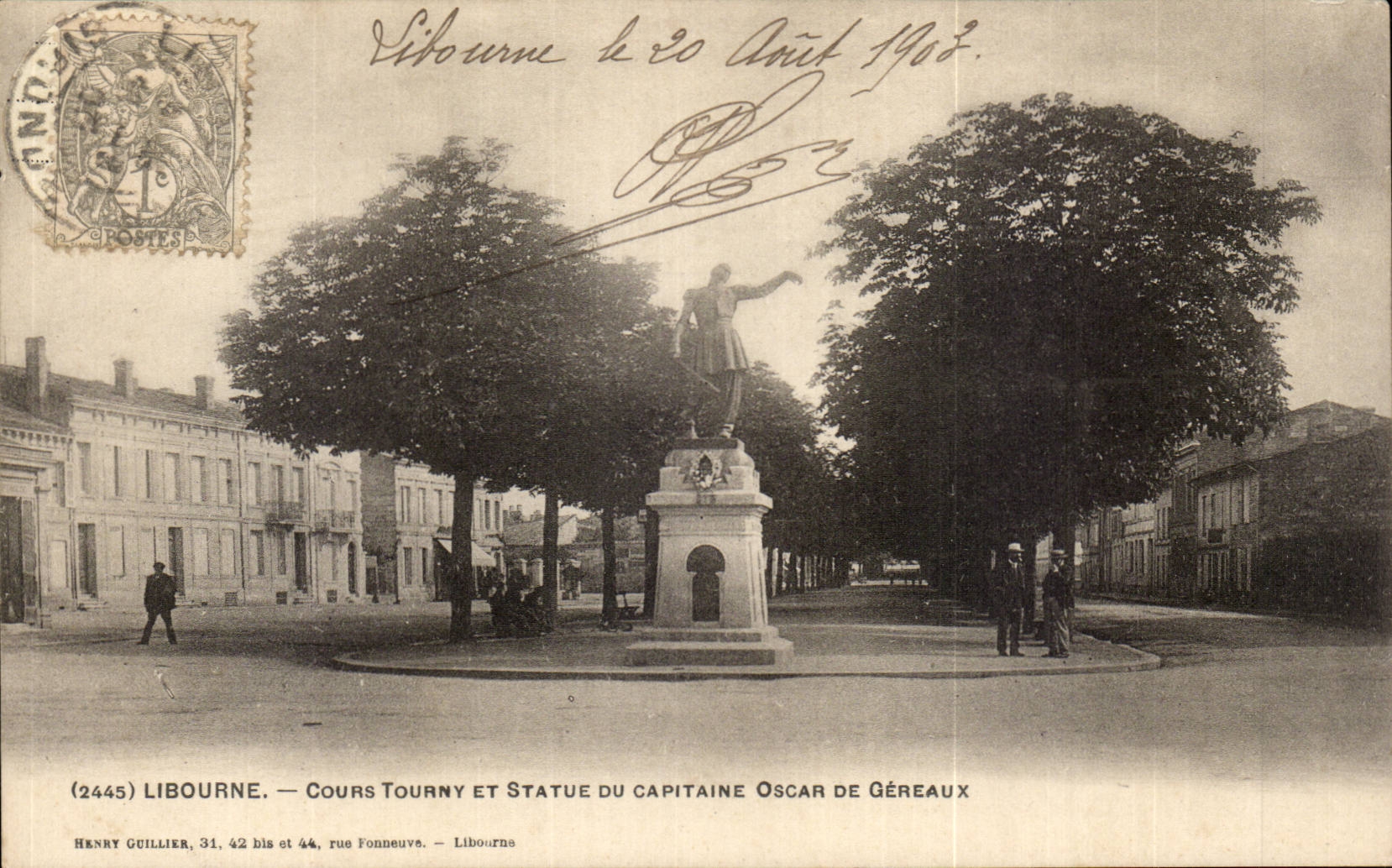 Libourne CPA Tourny Kurs und Statue des Kapitans Oscar von Gereaux