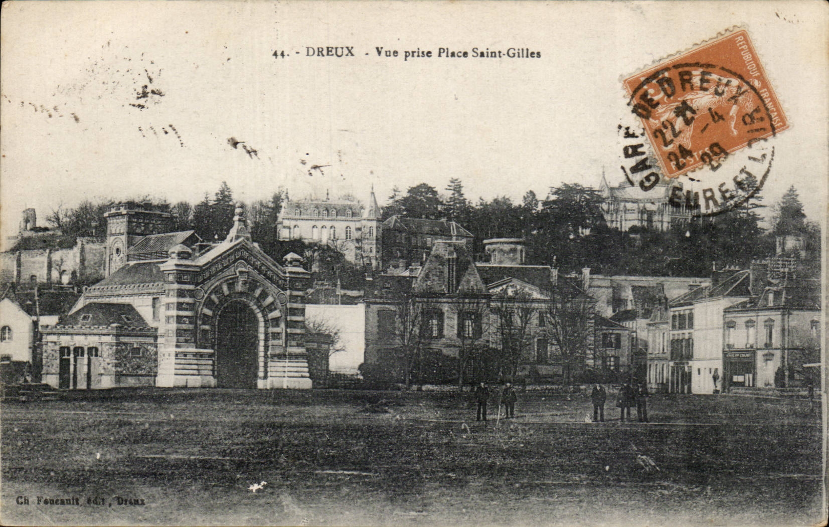 CPA Dreux Seen from Place Saint Gilles