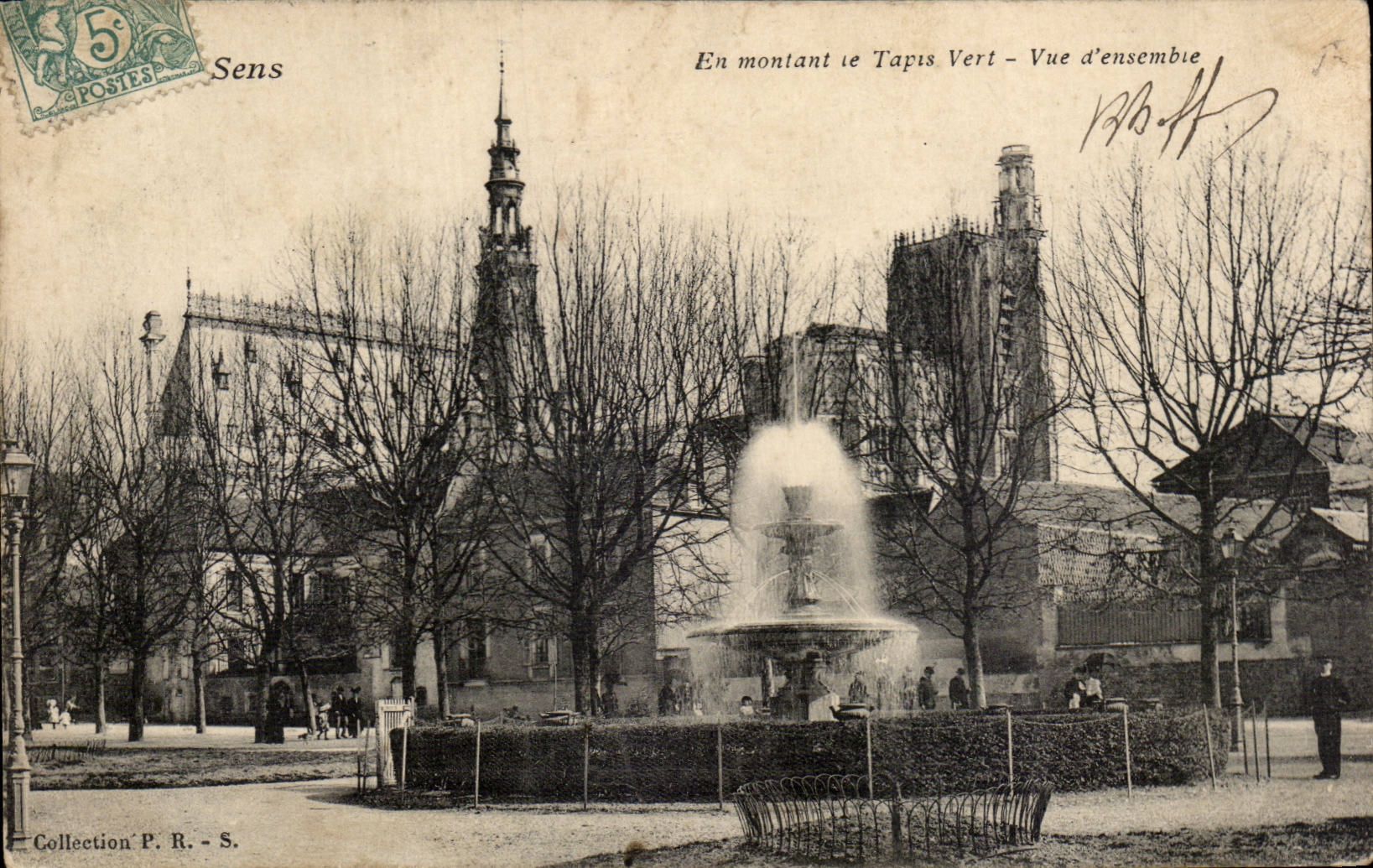 CPA Sens While mounting the green carpet Overall picture