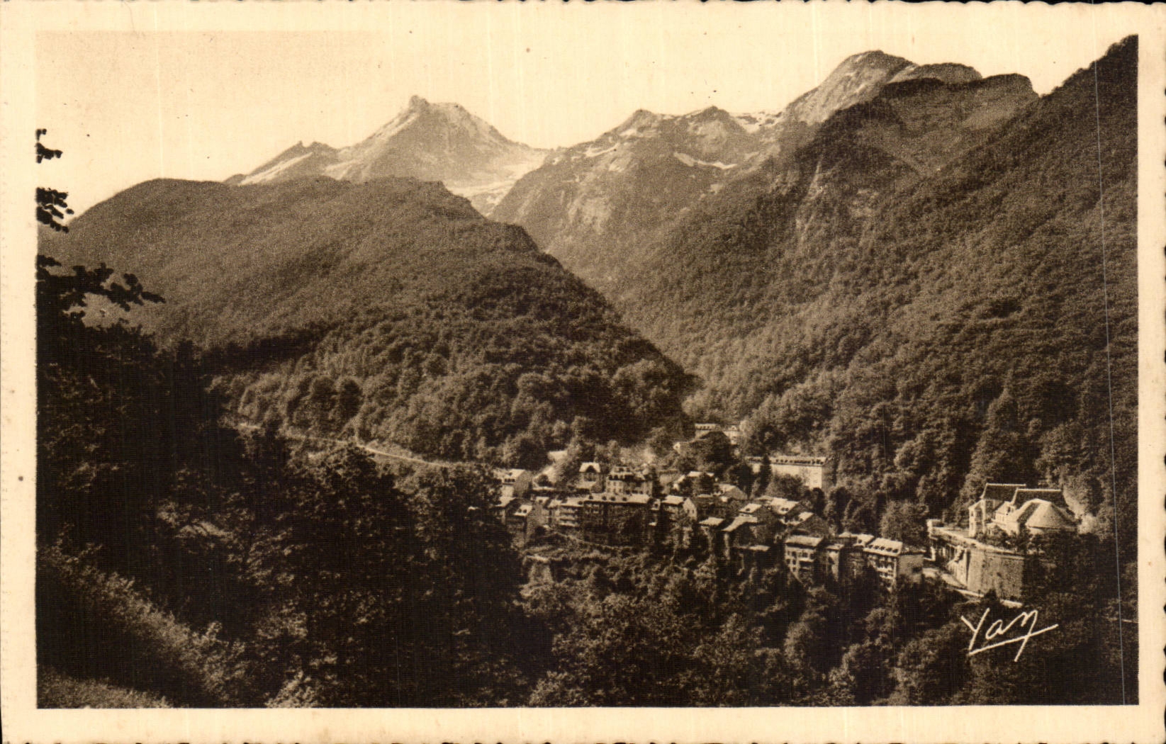 The Pyrenees CPA Good Water Thermal spa Water sulfurisees