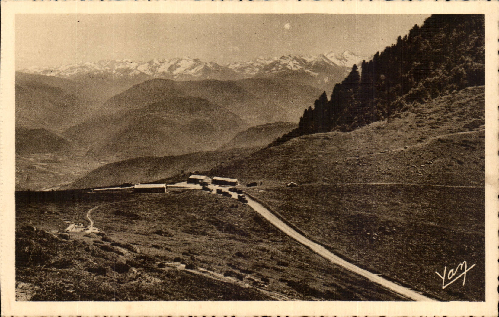 CPA Kragen von Aspin gesehen in Richtung zum Tal von Aure und zu den hohen Bergen von Luchon