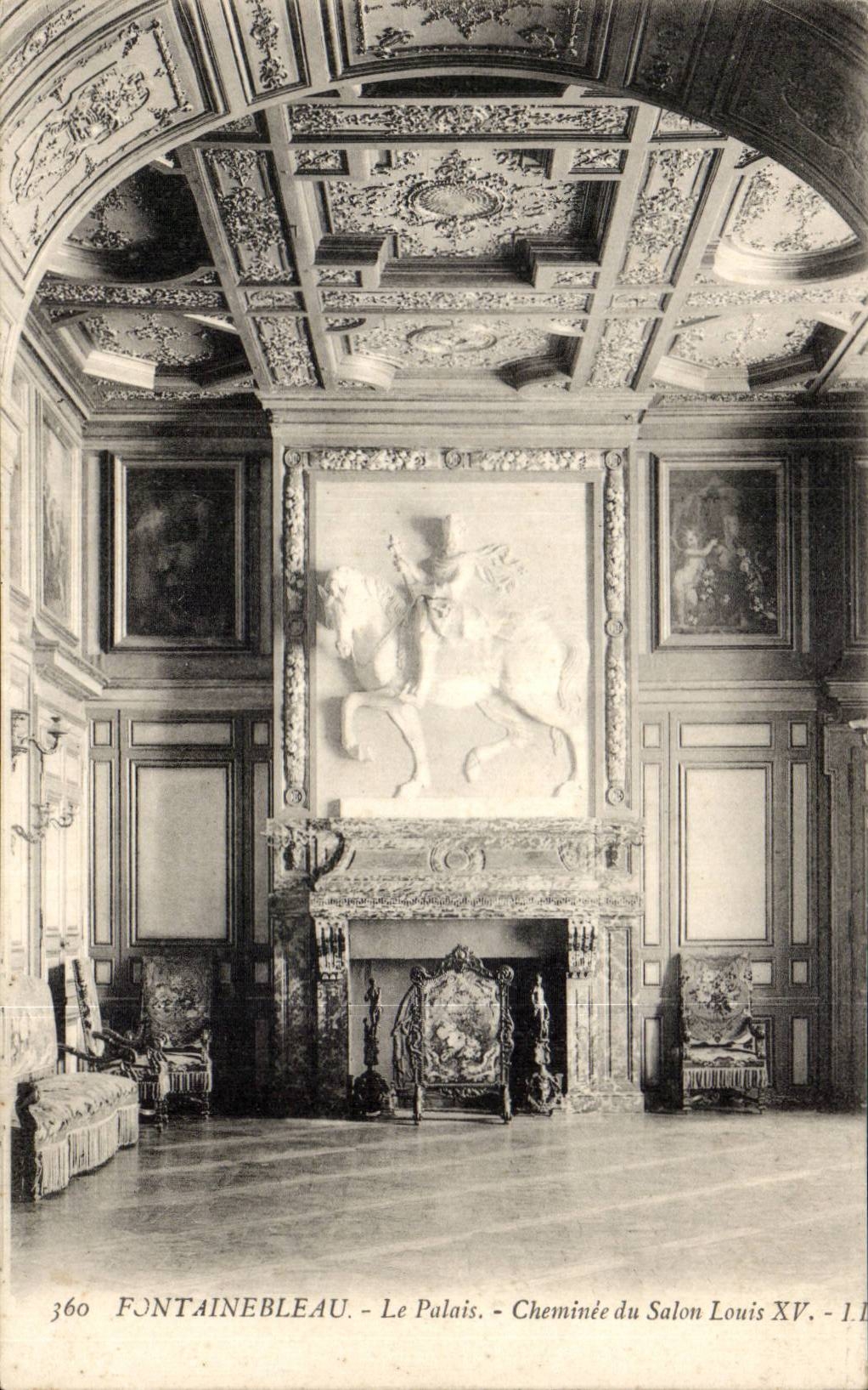 CPA Fontainebleau the palate Chimney of the living room Louis XV