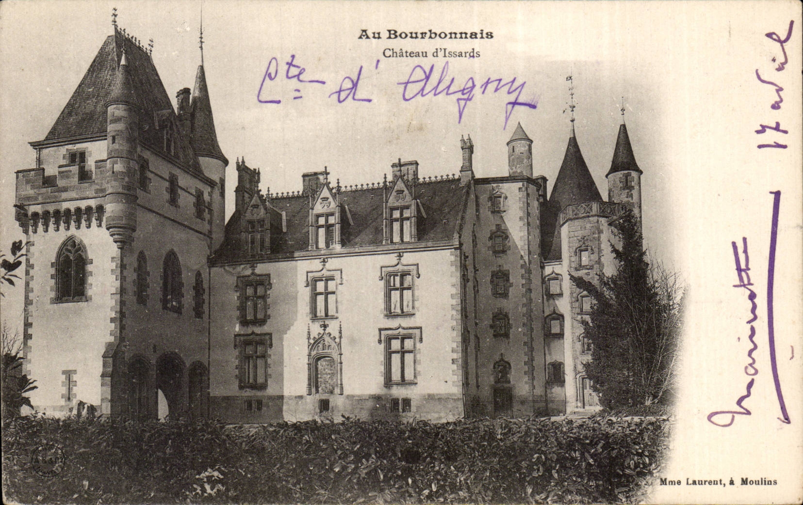 CPA Bourbonnais Castle of Issards
