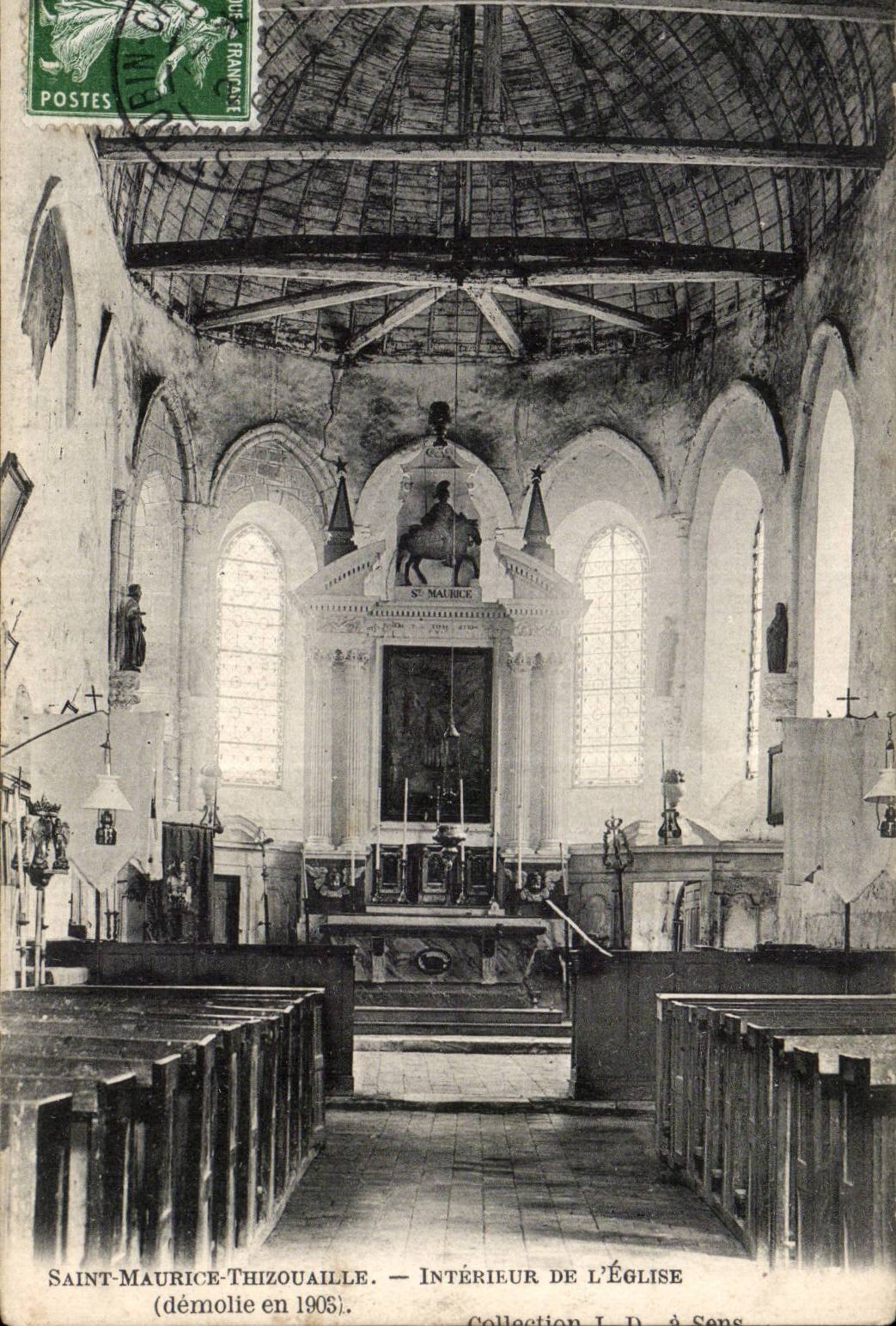 CPA Saint Maurice Thizouaille Interior of the church